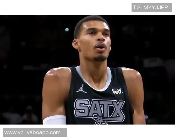 快船迎来赛季首个三连胜登卡单打与射手群默契配合助力球队表现提升