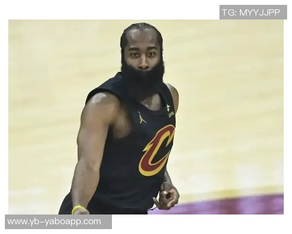 杰明为哈登落地出手相助科林斯误解引发激烈冲突与推搡